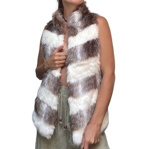 🥒 White House Black Market Fur Chevron Striped Fuzzy Vest Coat Jacket Brown S
